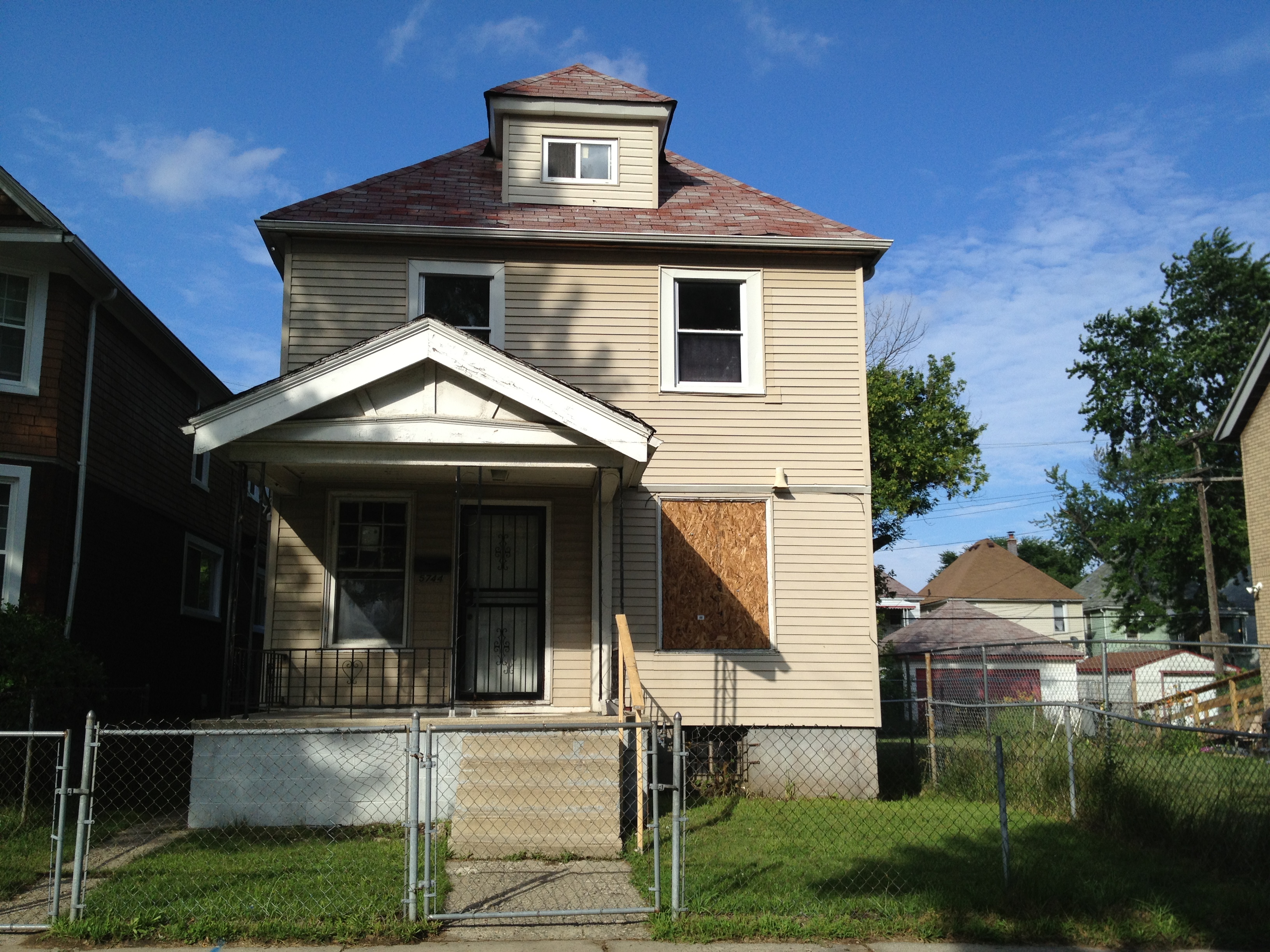 5744 Fischer St, Detroit, MI 48213 