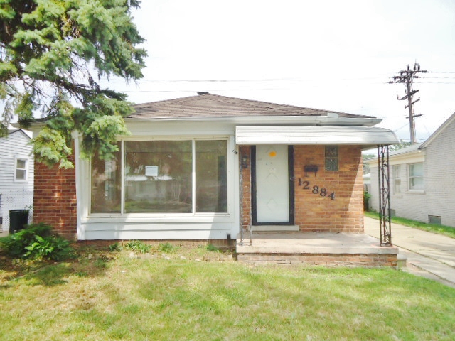 12884 Woodbine, Redford, MI 48239 