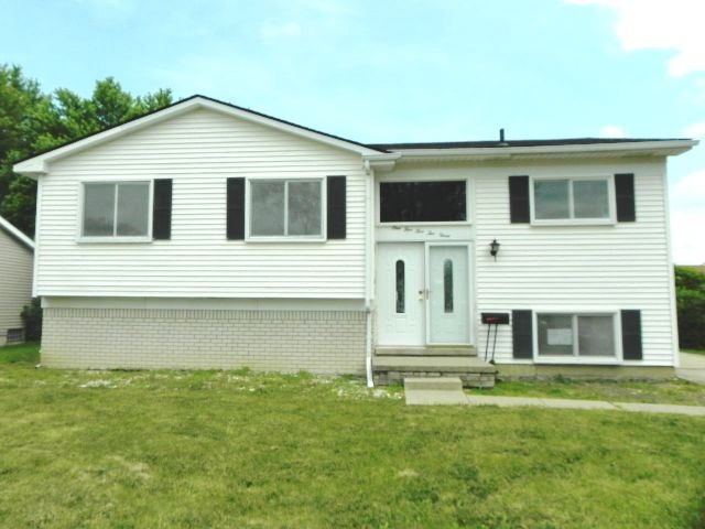 15523 Anthony St, Romulus, MI 48174 