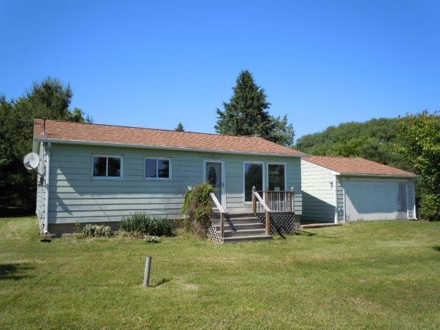1033 E Murphy Lake Rd, Mayville, MI 48744 
