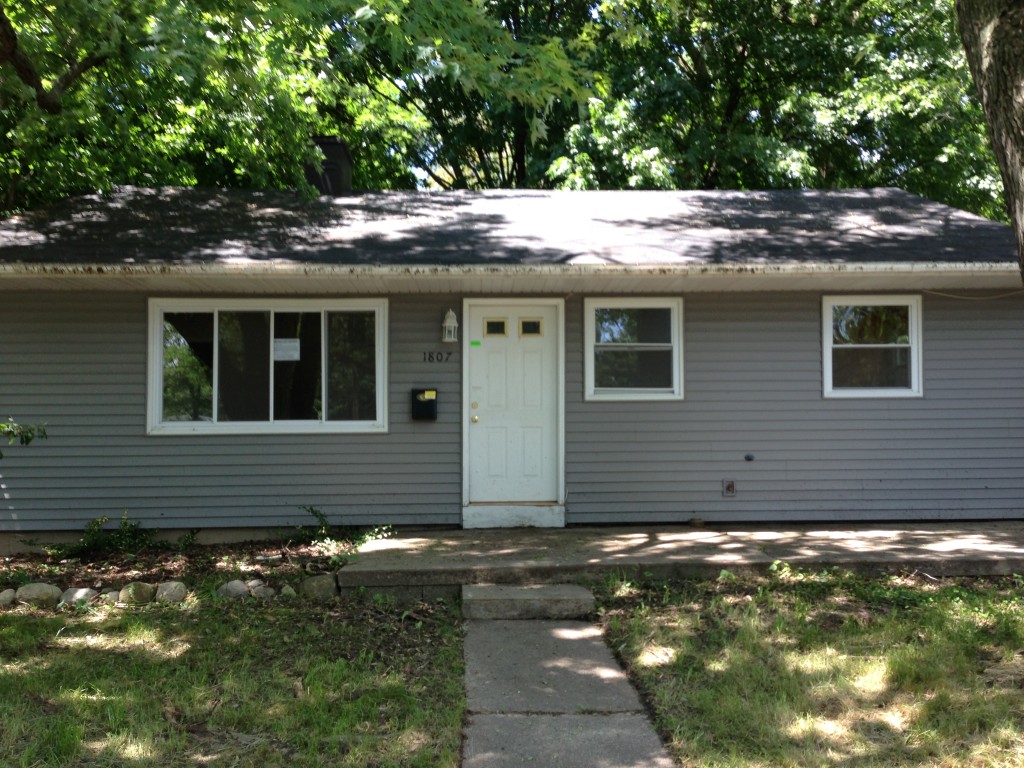 1807 Fuller Ave NE, Grand Rapids, MI 49505 