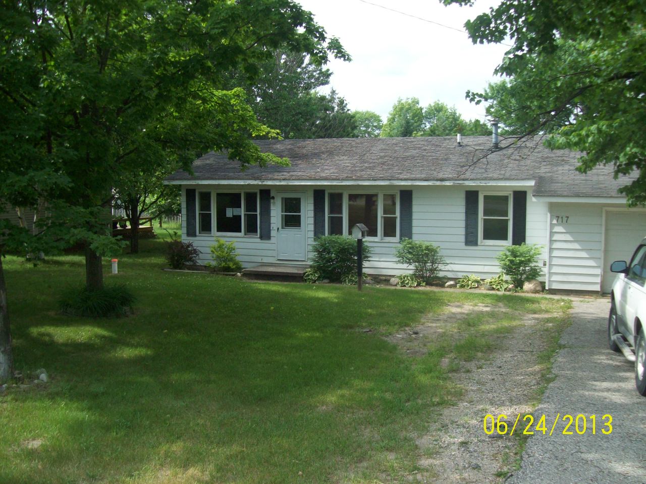 717 Brockway St, Boyne City, MI 49712 