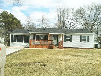 5450 Nasser St, Flint, MI 48505 