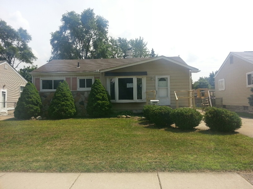 31805 Fairchild St, Westland, MI 48186 