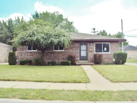 16974 Wilson Ave, Eastpointe, MI 48021 