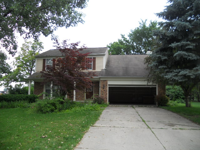 2998 Orbit Dr, Lake Orion, MI 48360 