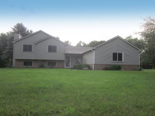 11945 Waycross St, Brighton, MI 48114 