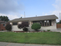 30209 Maplegrove St, St Clair Shores, MI 48082 