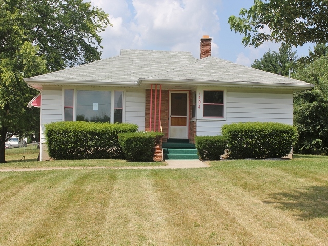 1404 S Graham Rd, Flint, MI 48532 