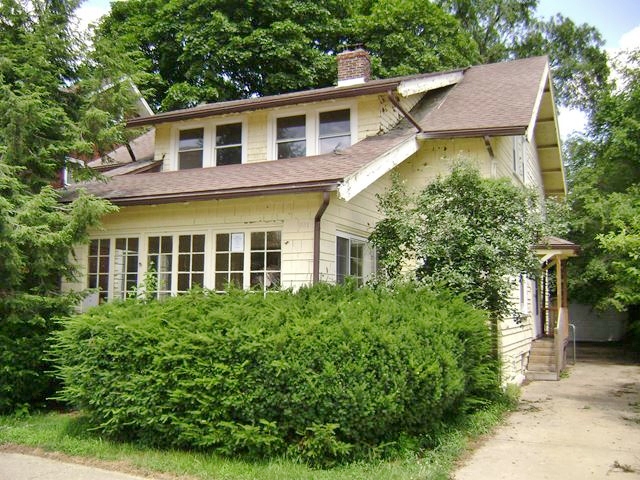 831 Lay Blvd, Kalamazoo, MI 49001 