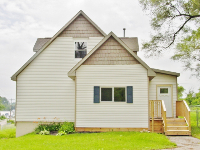 8950 Riverside Rd, Brooklyn, MI 49230 