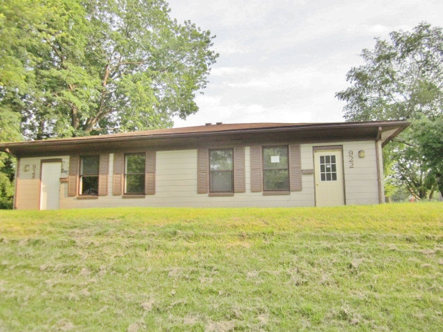 922-928 Pomeroy St, Kalamazoo, MI 49001 