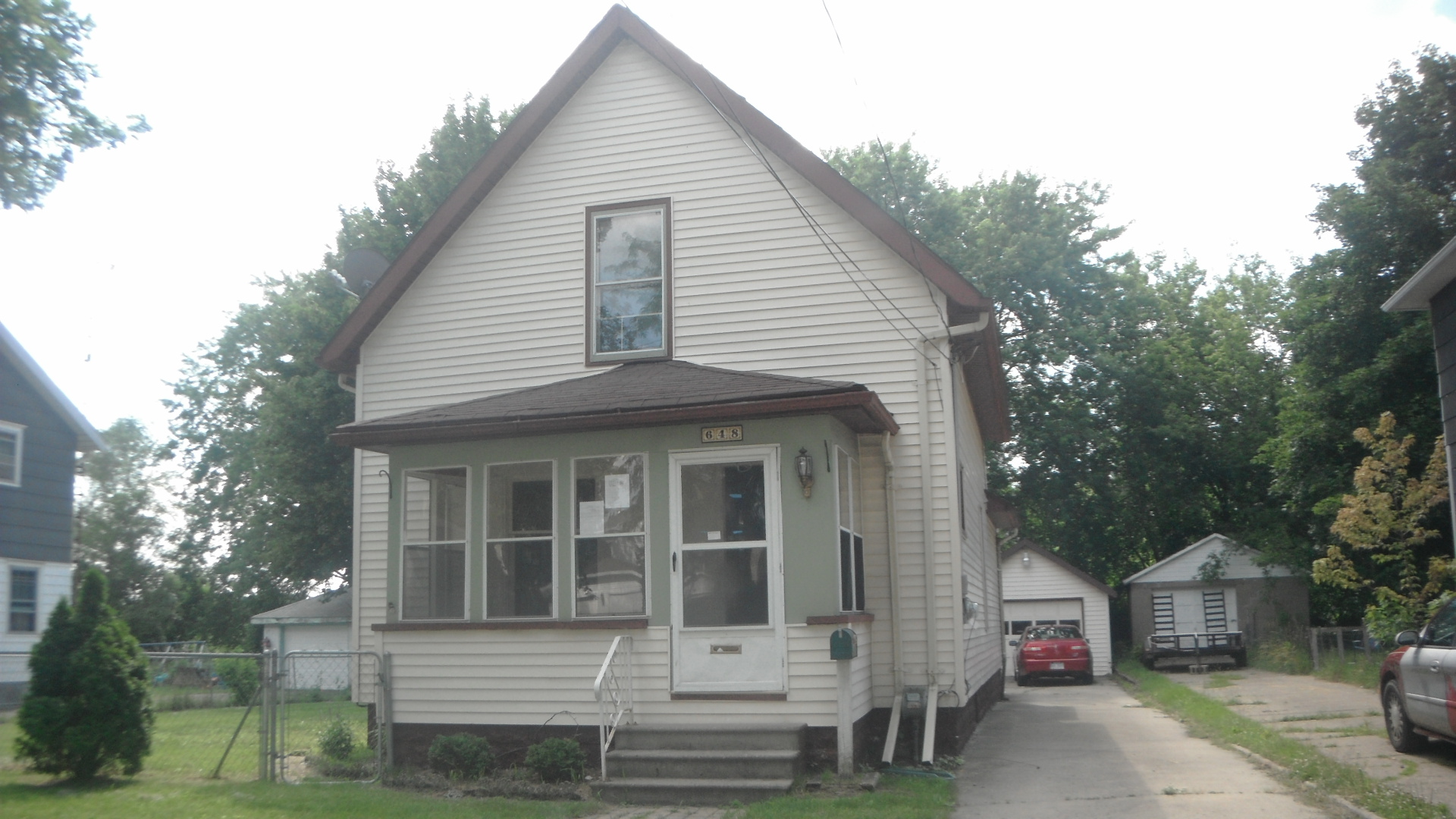 648 Chester St, Jackson, MI 49203 