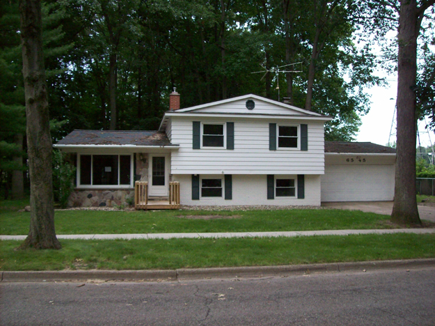 6545 Marlow St, Portage, MI 49024 