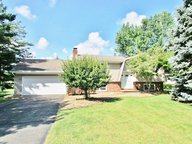 1202 E Geneva Dr, Dewitt, MI 48820 