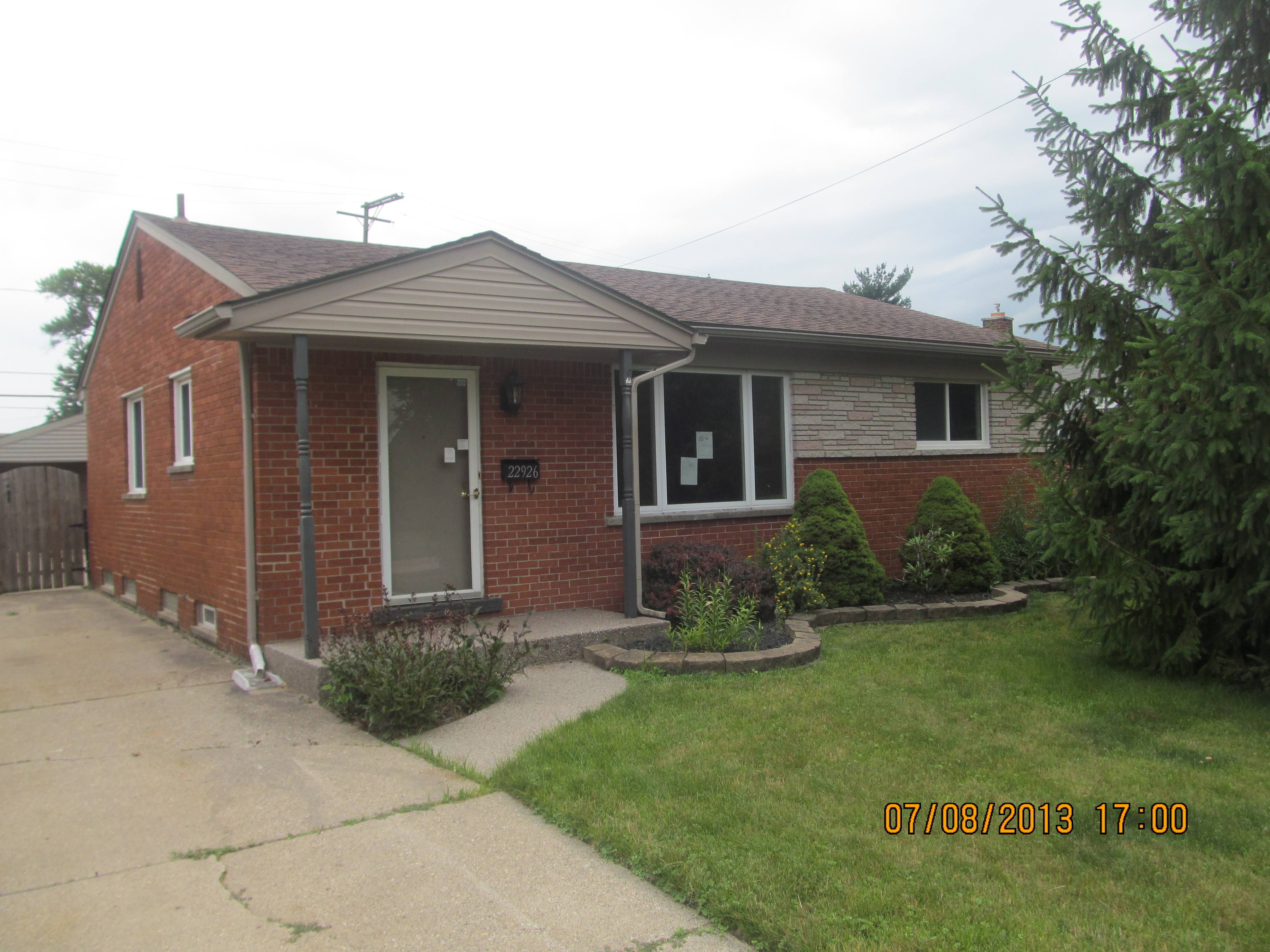 22926 Furton Street, Saint Clair Shores, MI 48082 