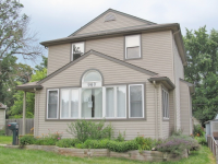 960 Lakeview St, Waterford, MI 48328 