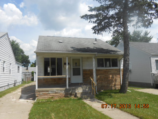23420 Davey Ave, Hazel Park, MI 48030 