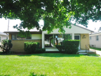 12834 Woodbine, Redford, MI 48239 