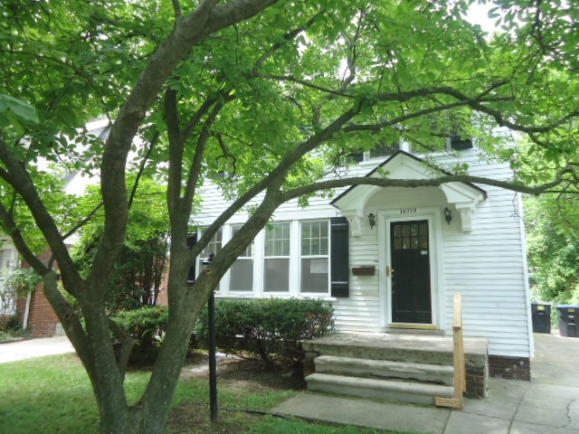 16719 Sunderland Rd, Detroit, MI 48228 