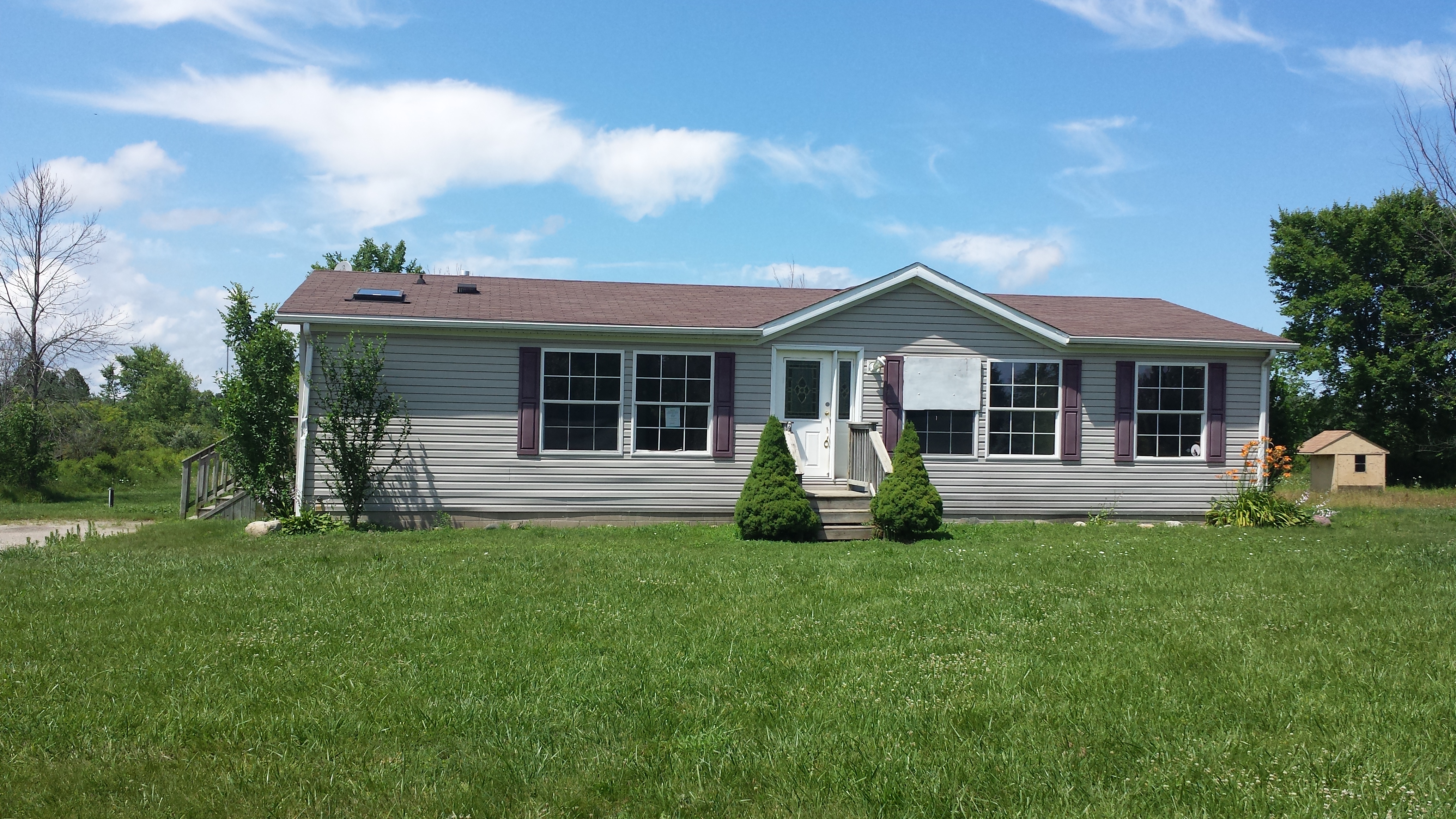 5680 Dove Rd, Kimball, MI 48074 