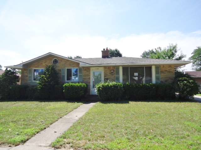 34321 Shawnee St, Westland, MI 48185 