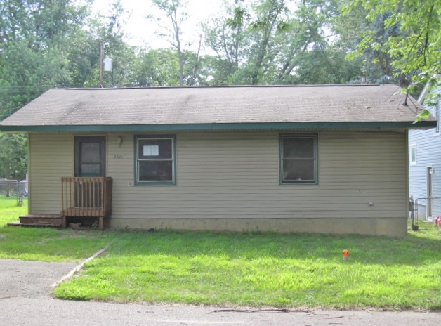 3322 Royal St, Commerce Township, MI 48382 