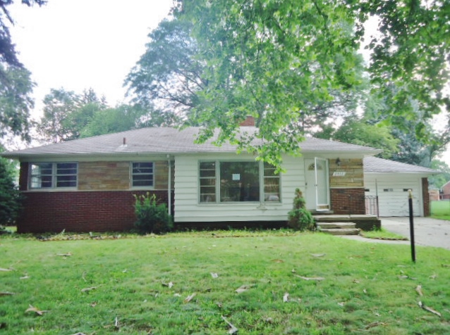 13968 Farley, Redford, MI 48239 