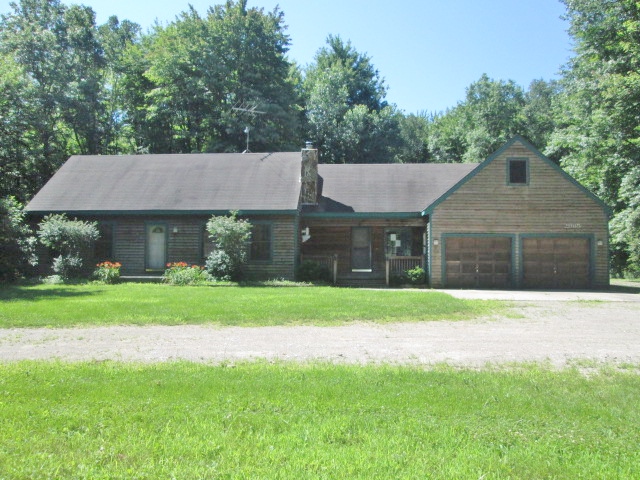 2985 Fruit St, Clay, MI 48001 