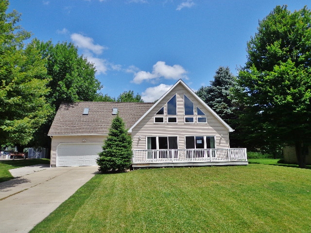 1091 Clubhouse Dr, Lake Isabella, MI 48893 