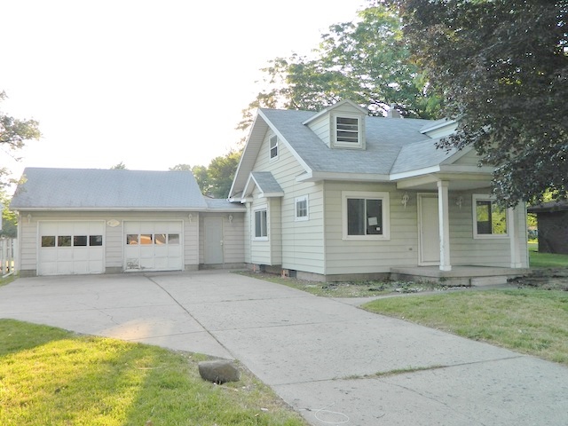 6050 S Waverly Road, Lansing, MI 48911 
