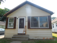 2215 Stirling Ave, Lansing, MI 48910 