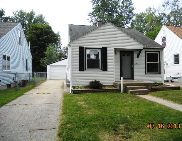 3325 Binscarth Avenue, Saginaw, MI 48602 