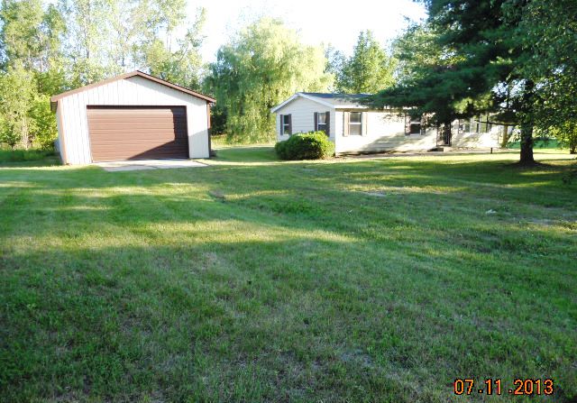 4739 W Berry Rd, Sterling, MI 48659 