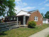 19383 Florence St, Roseville, MI 48066 