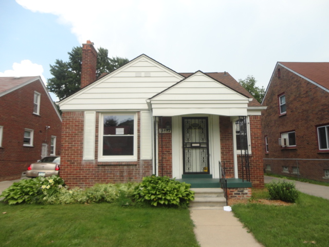 15882 Saint Marys St, Detroit, MI 48227 