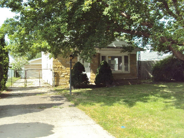 4493 E Ten Mile Rd, Warren, MI 48091 