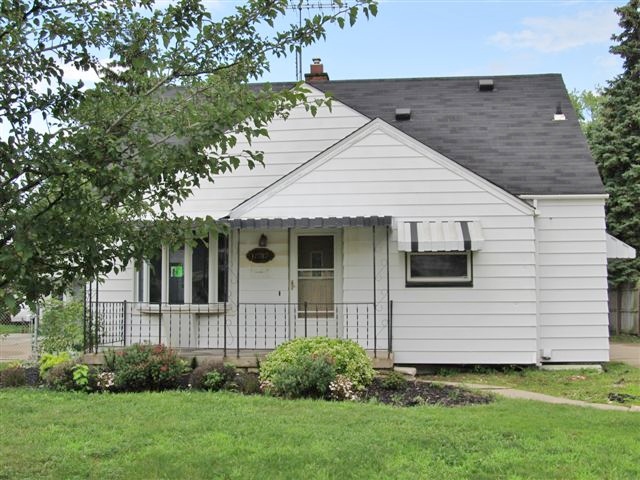 17787 Reno St, Riverview, MI 48193 