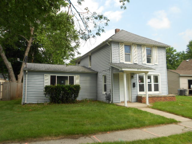 915 Market St, Algonac, MI 48001 