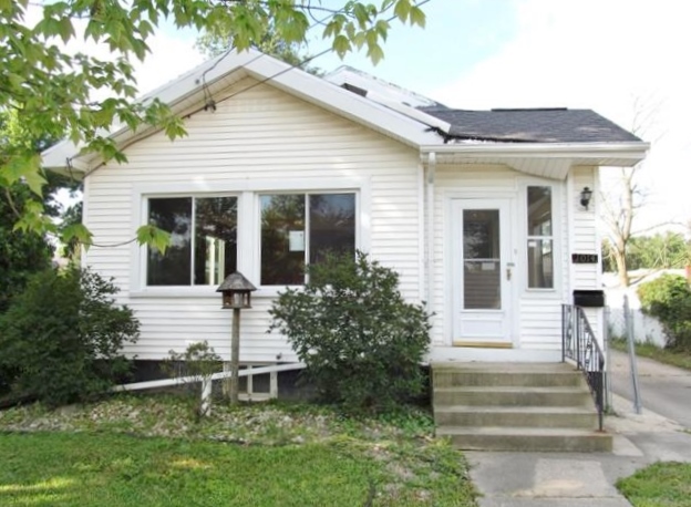 1014 Chestnut St, Adrian, MI 49221 
