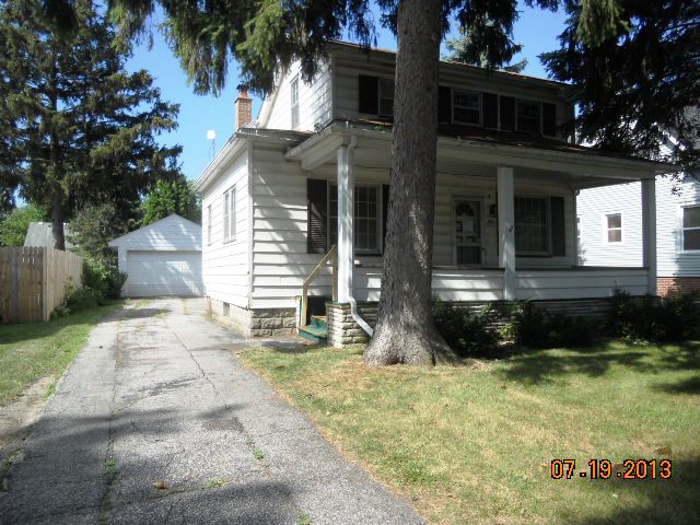 1613 Mackinaw Street, Saginaw, MI 48602 