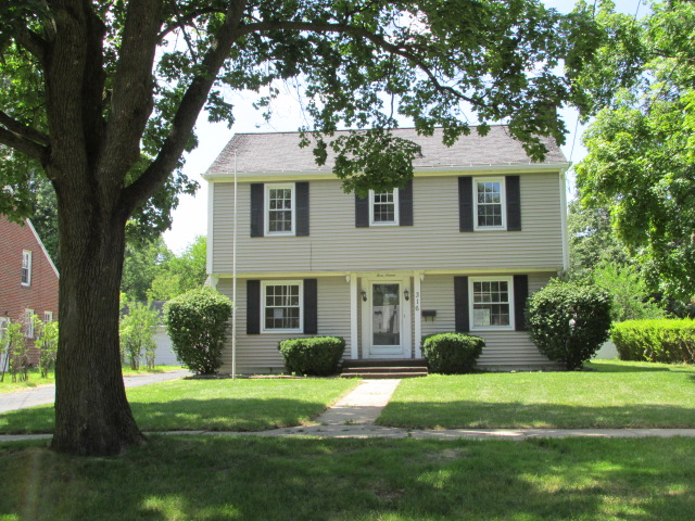 316 S Scott St, Adrian, MI 49221 