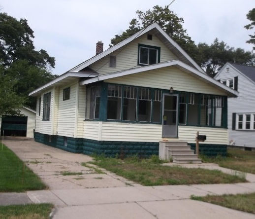 2142 Harrison Avenue, Muskegon, MI 49441 
