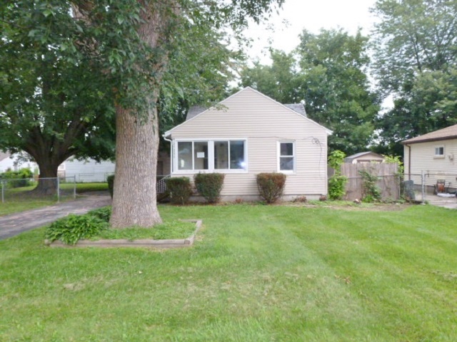 27330 Collingwood St, Roseville, MI 48066 