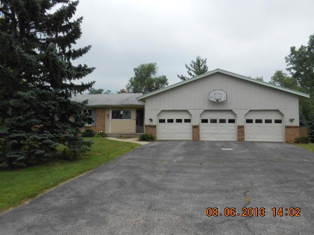 2160 Countrywood Dr SE, Kentwood, MI 49508 