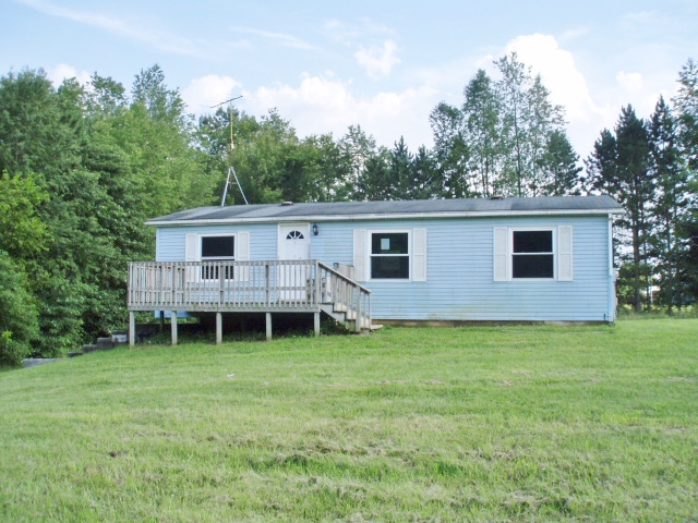 14081 29th St, Gobles, MI 49055 