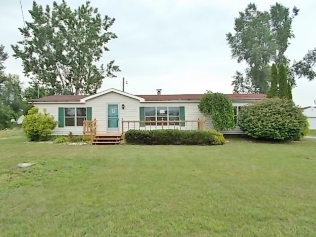 120 W Mount Forest Rd, Pinconning, MI 48650 