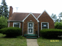 2208 E 2nd St, Flint, MI 48503 