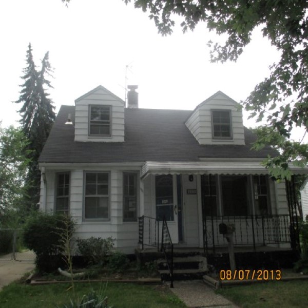 18580 Kingsville, Detroit, MI 48225 