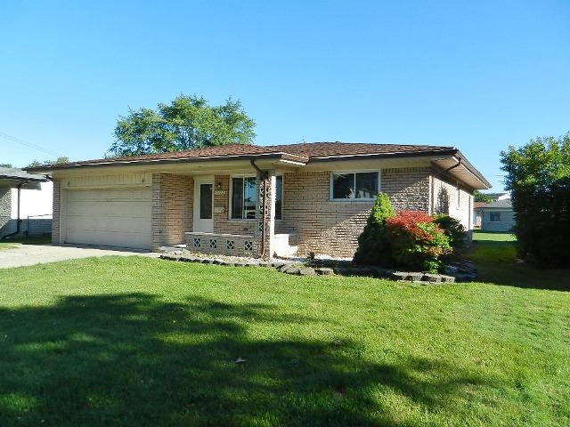 5135 Lewis Dr, Sterling Heights, MI 48310 